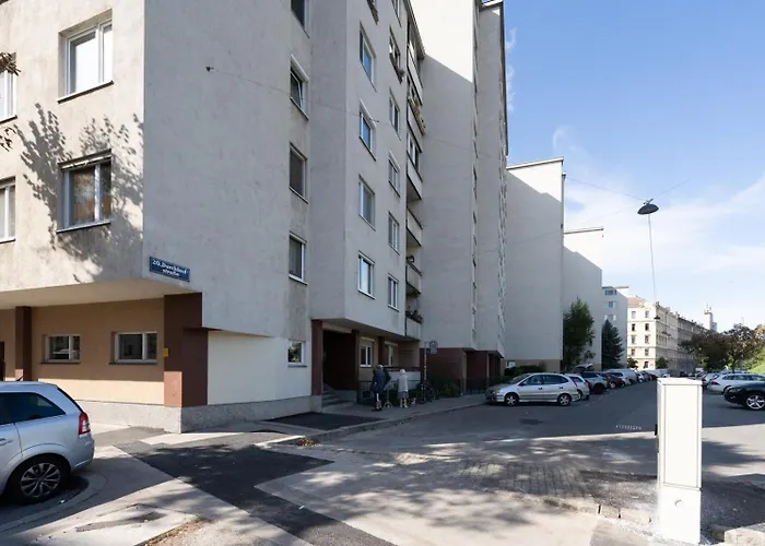 Apartment Two Bedrooms - 85 Squaremeters - 4 Min To U6 Dresdner Str Vienna
