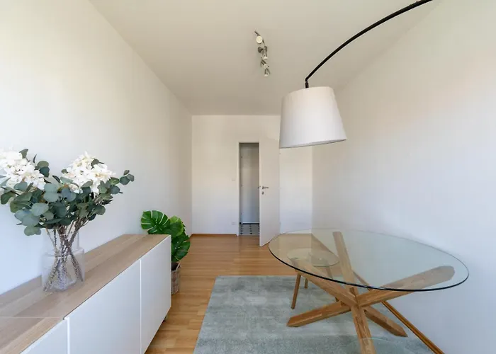 Two Bedrooms - 85 Squaremeters - 4 Min To U6 Dresdner Str Vienna