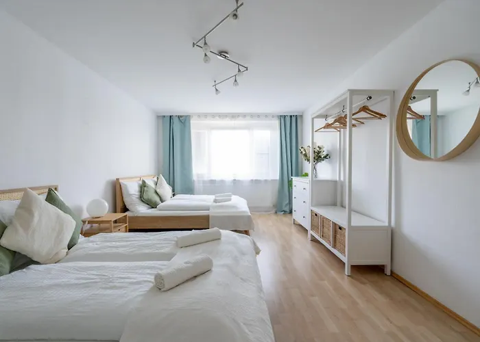 Two Bedrooms - 85 Squaremeters - 4 Min To U6 Dresdner Str Apartment Vienna
