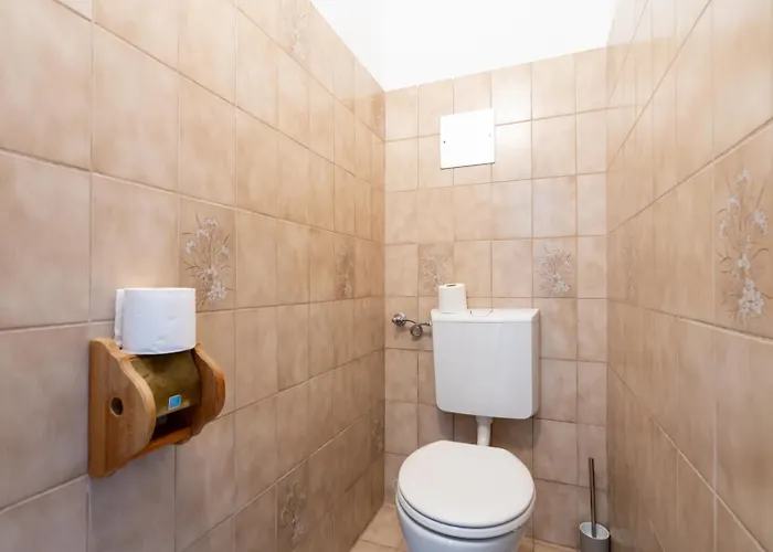 Two Bedrooms - 85 Squaremeters - 4 Min To U6 Dresdner Str Vienna