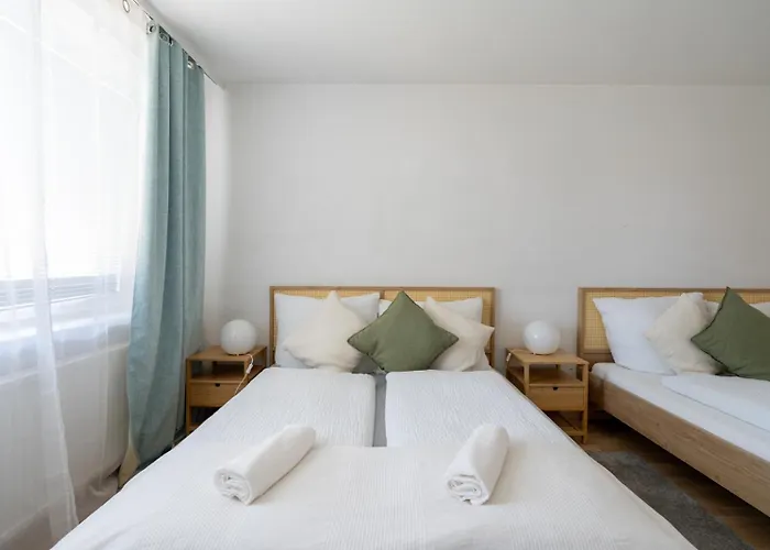 Apartment Two Bedrooms - 85 Squaremeters - 4 Min To U6 Dresdner Str *