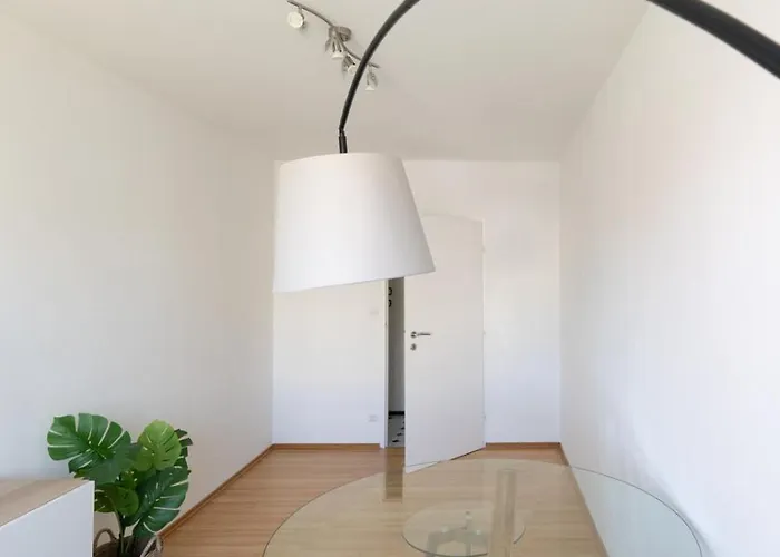 Apartment Two Bedrooms - 85 Squaremeters - 4 Min To U6 Dresdner Str Vienna