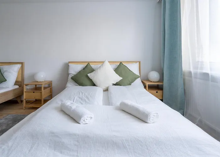 Apartment Two Bedrooms - 85 Squaremeters - 4 Min To U6 Dresdner Str Vienna